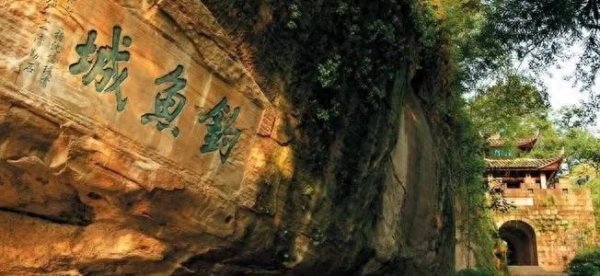 保卫钓鱼城: 南宋的续命之战